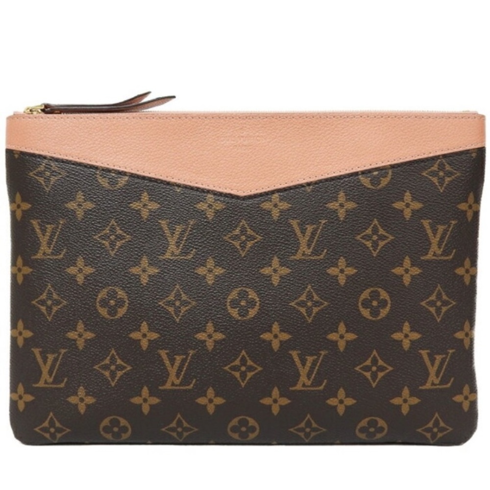 Authentic NEW Louis Vuitton Daily Pouch
Peche Pink